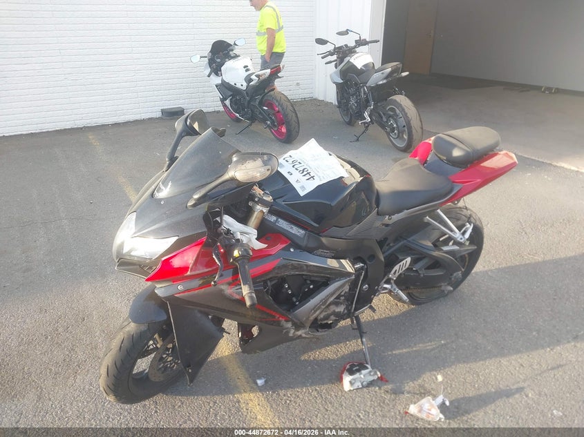 2008 Suzuki Gsx-r VIN JS1GN7EA582109624 IAAI salvage auction — RIGHT SIDE, Clear (Virginia), sold $1,300 on 2026-07-08 (photo 2)