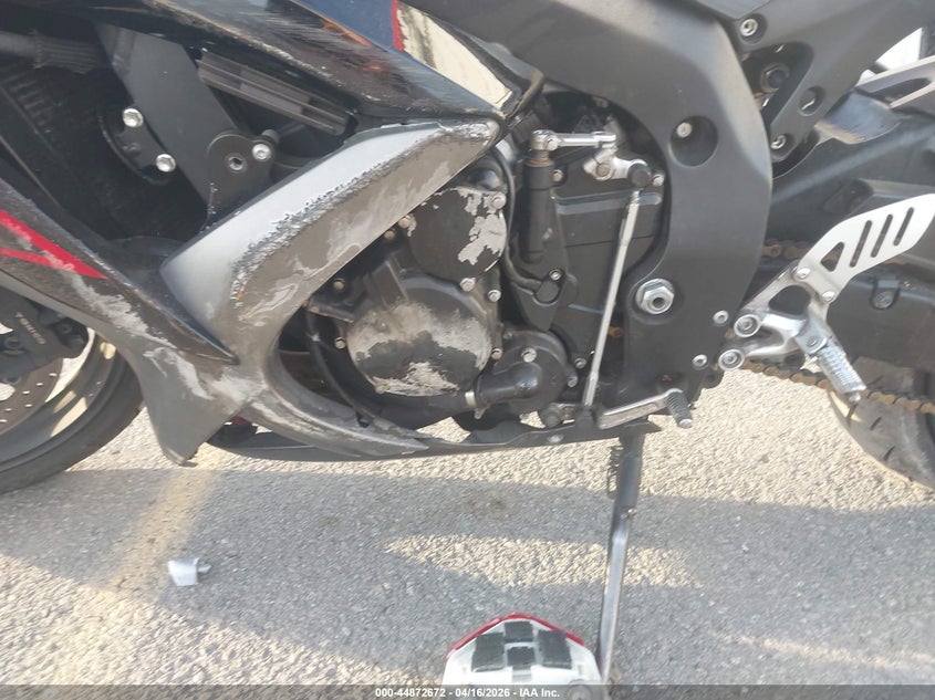 2008 Suzuki Gsx-r VIN JS1GN7EA582109624 IAAI salvage auction — RIGHT SIDE, Clear (Virginia), sold $1,300 on 2026-07-08 (photo 9)