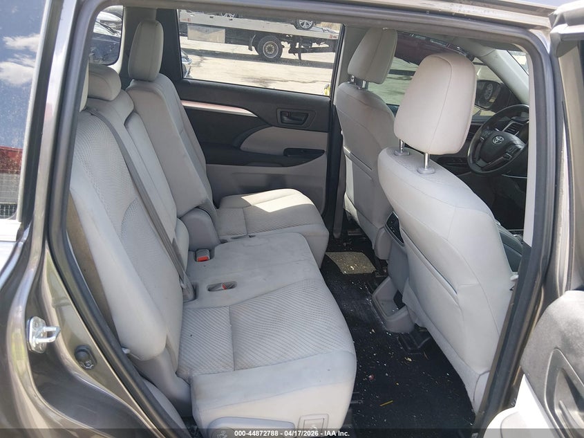 2018 Toyota Highlander VIN 5TDBZRFH6JS892799 IAAI salvage auction — FRONT END, Salvage - Greater Than 75% (Maryland), sold $6,275 on 2026-07-30 (photo 8)