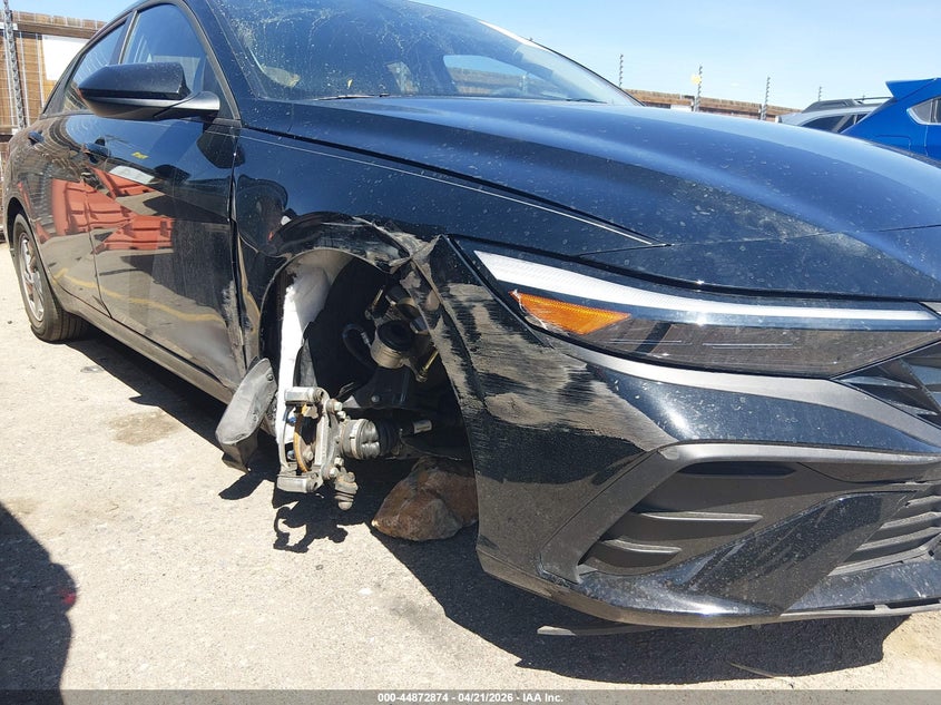 2025 Hyundai Elantra VIN KMHLL4DG8SU041681 IAAI salvage auction — RIGHT FRONT, Salvage (Colorado), sold $6,750 on 2026-07-07 (photo 6)
