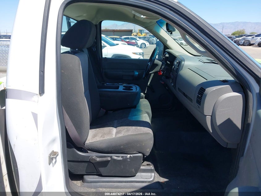 2008 Chevrolet Silverado VIN 1GCEC14X18Z332014 IAAI salvage auction — RIGHT SIDE, Salvage (Arizona), sold $1,725 on 2026-07-09 (photo 5)