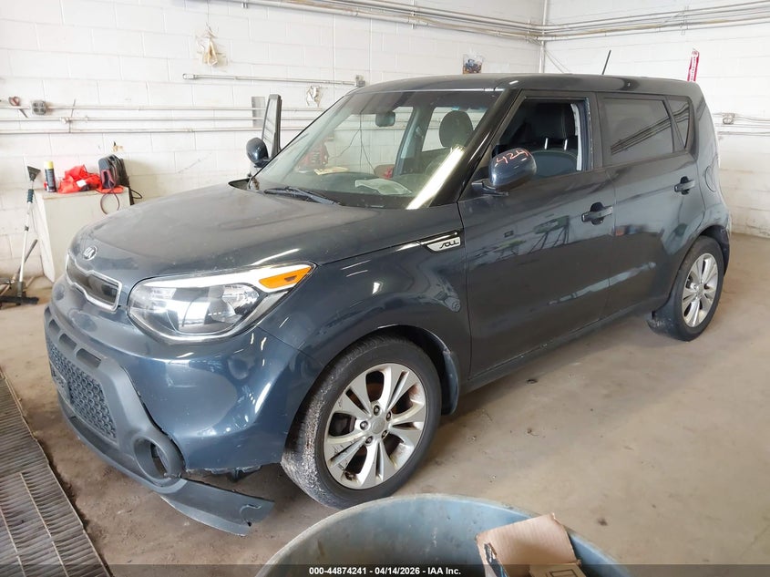 2015 Kia Soul VIN KNDJP3A56F7149038 IAAI salvage auction — LEFT FRONT, Salvage Title, sold $700 on 2026-07-15 (photo 2)