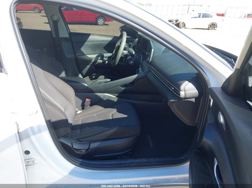 2024 Hyundai Elantra VIN KMHLL4DG3RU657346 IAAI salvage auction — FRONT END, Wait Title, sold $3,800 on 2026-07-23 (photo 5)