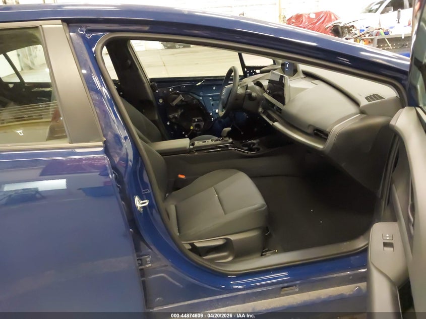 2026 Toyota Prius VIN JTDADABU0T3031301 IAAI salvage auction — FRONT & REAR, Salvage (Oregon), sold $10,650 on 2026-07-09 (photo 5)