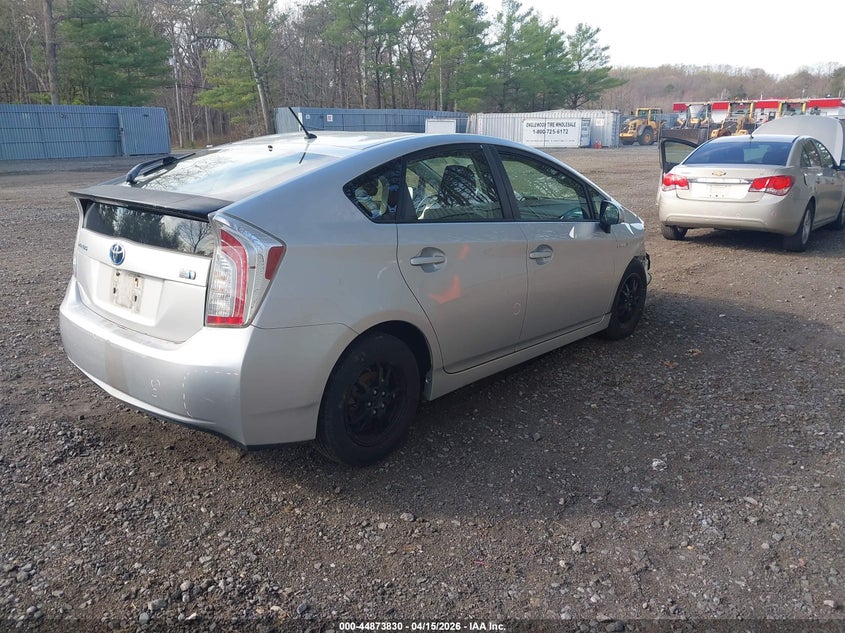 2012 Toyota Prius VIN JTDKN3DU6C5483722 IAAI salvage auction — FRONT & REAR, Salvage (New Jersey), sold $2,600 on 2026-07-08 (photo 4)