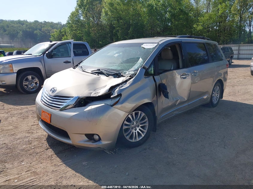 2015 Toyota Sienna VIN 5TDYK3DC8FS679511 IAAI salvage auction — LEFT FRONT, Wait Title, sold $3,950 on 2026-07-15 (photo 2)