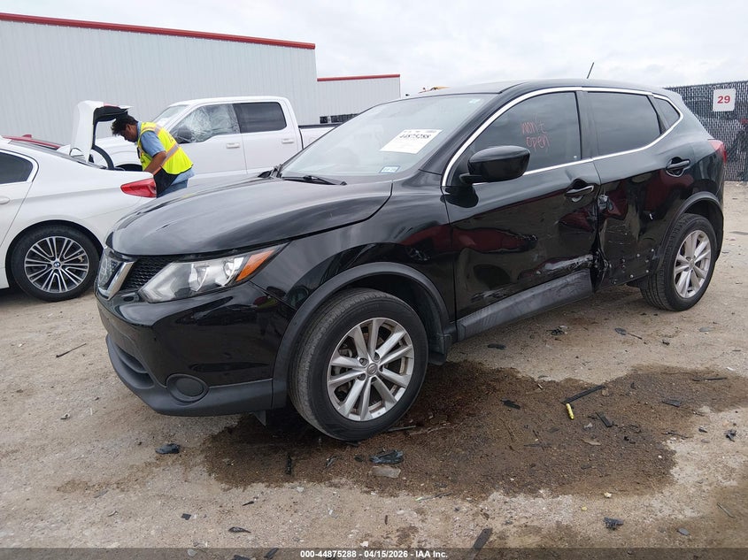 2018 Nissan Rogue VIN JN1BJ1CP6JW165010 IAAI salvage auction — LEFT SIDE, Salvage Title, sold $25 on 2026-07-28 (photo 2)