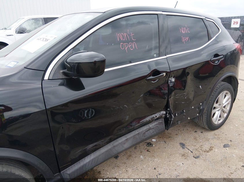 2018 Nissan Rogue VIN JN1BJ1CP6JW165010 IAAI salvage auction — LEFT SIDE, Salvage Title, sold $25 on 2026-07-28 (photo 6)