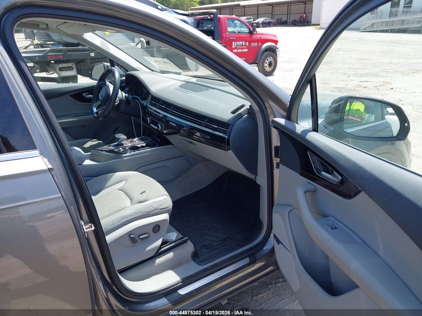 2017 Audi Q7 VIN WA1VAAF71HD007793 IAAI salvage auction — REAR END, Wait Title, sold $6,700 on 2026-07-24 (photo 5)