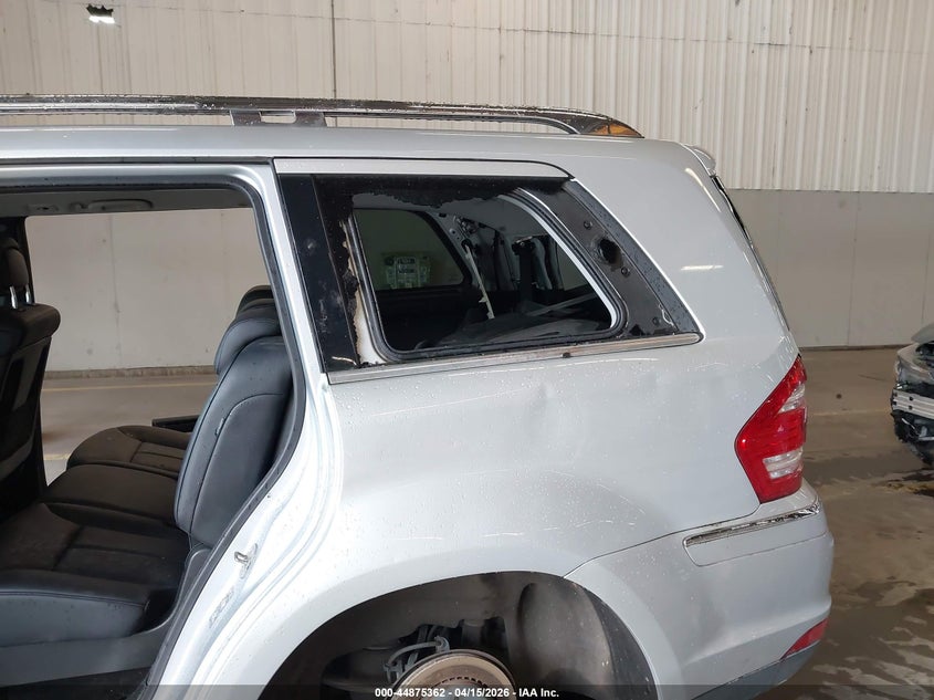 2010 Mercedes-benz VIN 4JGBF2FE1AA581389 IAAI salvage auction — ALL OVER, Salvage (Oregon), sold $275 on 2026-07-09 (photo 6)