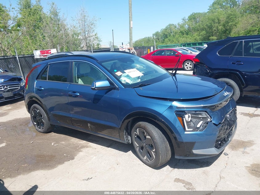 2023 Kia Niro VIN KNDCR3L14P5030978 — IAAI salvage auction photo