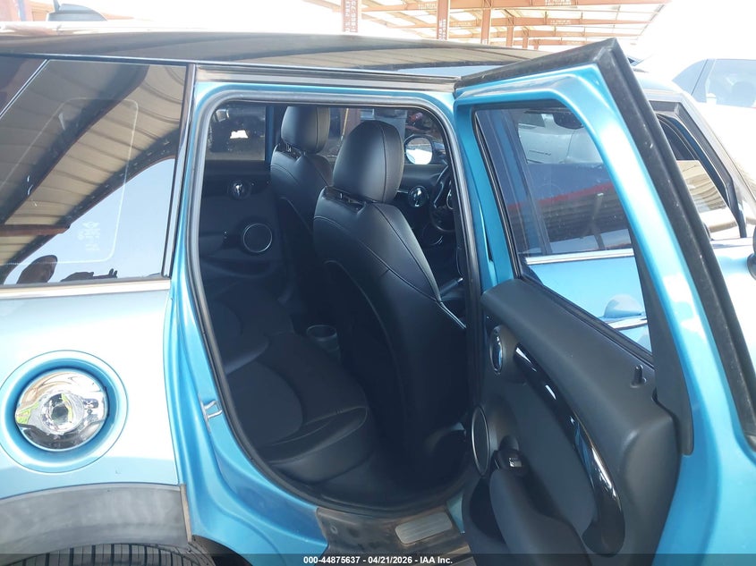 2015 Mini Hard top VIN WMWXU3C59FT892362 IAAI salvage auction — RIGHT FRONT, Salvage Title, sold $1,325 on 2026-09-22 (photo 8)