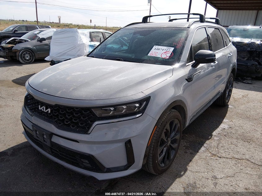 2022 Kia Sorento VIN 5XYRK4LF8NG095370 IAAI salvage auction — RIGHT SIDE, Original (Texas), sold $9,700 on 2026-07-08 (photo 2)