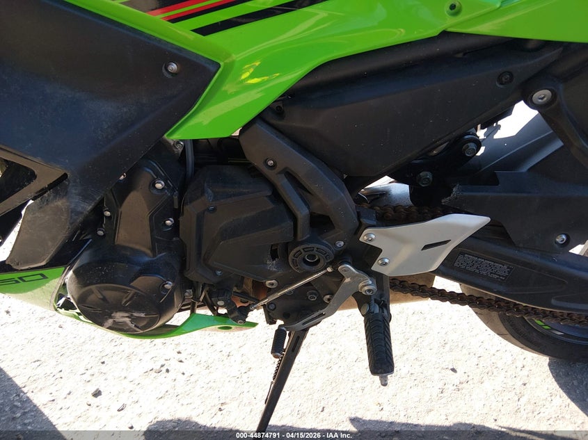 2024 Kawasaki Ninja VIN ML5EXEP18RDAC5045 IAAI salvage auction — LEFT SIDE, Salvage Title, sold $1,750 on 2026-07-14 (photo 9)