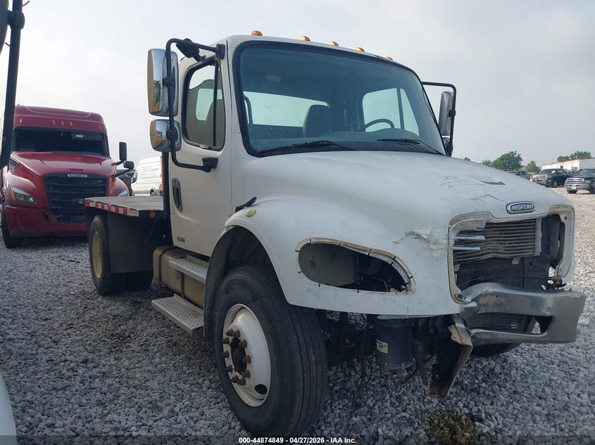 2004 Freightliner M2 106 VIN 1FVACXAK64HM25223 — IAAI salvage auction photo
