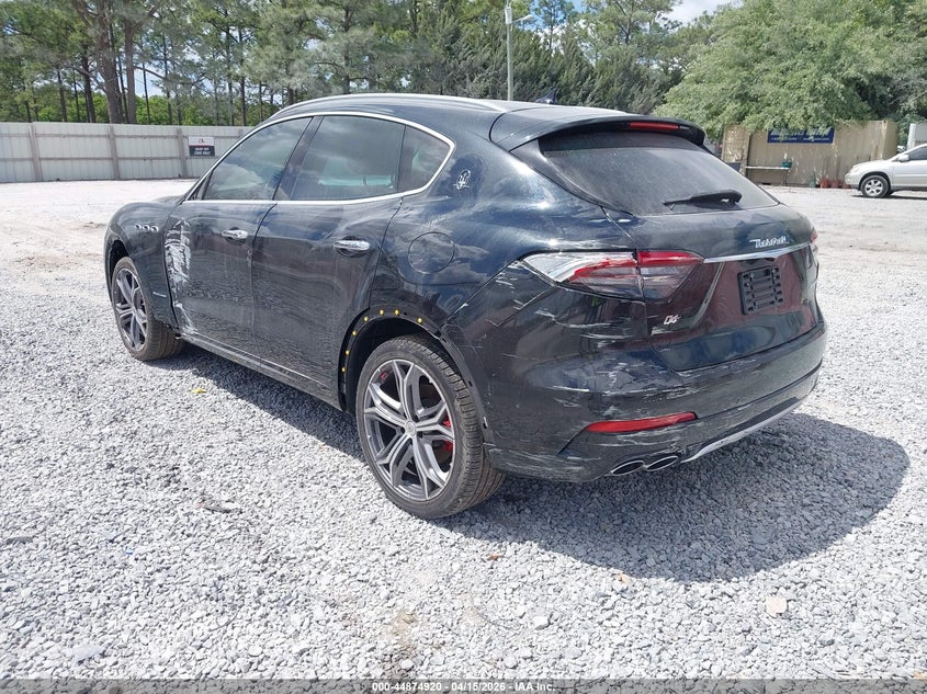 2021 Maserati Levante VIN ZN661XUL8MX372721 IAAI salvage auction — SIDE, Wait Title, sold $8,400 on 2026-08-12 (photo 3)