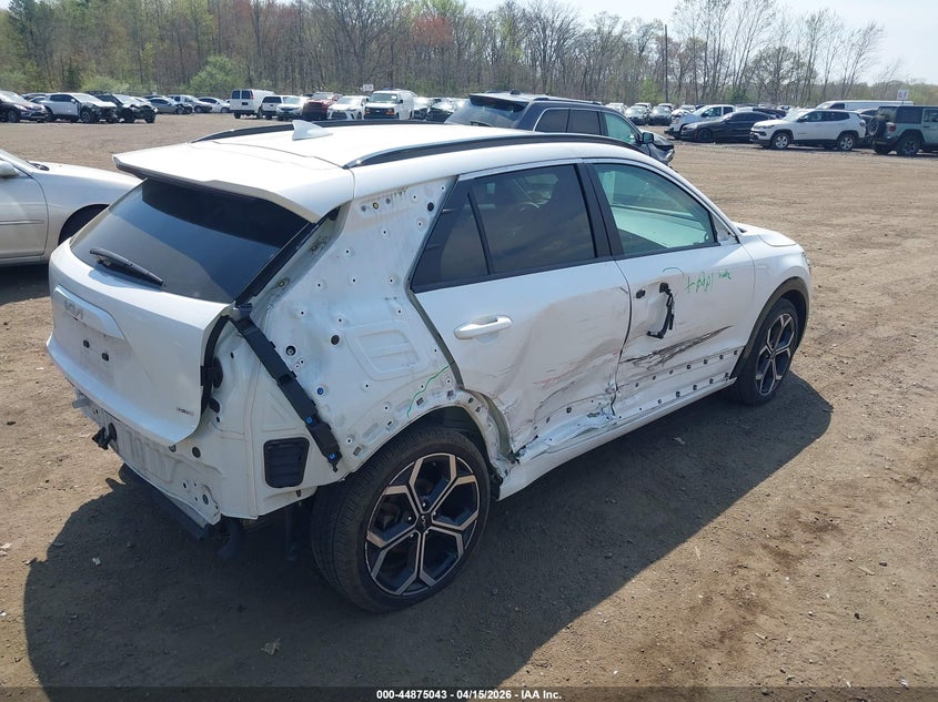 2024 Kia Niro VIN KNDCR3LE0R5122837 IAAI salvage auction — RIGHT SIDE, Wait Title, sold $8,575 on 2026-07-08 (photo 6)