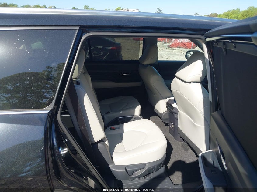 2025 Toyota Highlander VIN 5TDACAB50SS058152 IAAI salvage auction — LEFT FRONT, Wait Title, sold $24,400 on 2026-07-20 (photo 8)