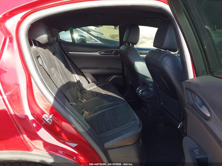 2019 Alfa romeo Stelvio VIN ZASPAKBN8K7C38888 IAAI salvage auction — REAR END, Salvage Title, sold $6,150 on 2026-07-22 (photo 8)