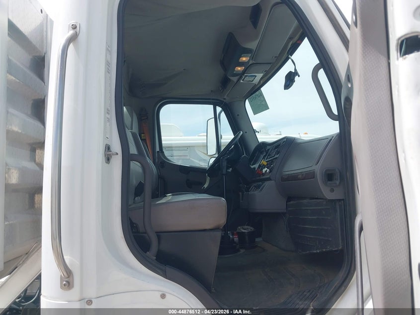 2014 Freightliner M2 VIN 1FUJC5DV6EHFZ4063 IAAI salvage auction — Unknown, Wait Title, sold $8,900 on 2026-07-09 (photo 1)