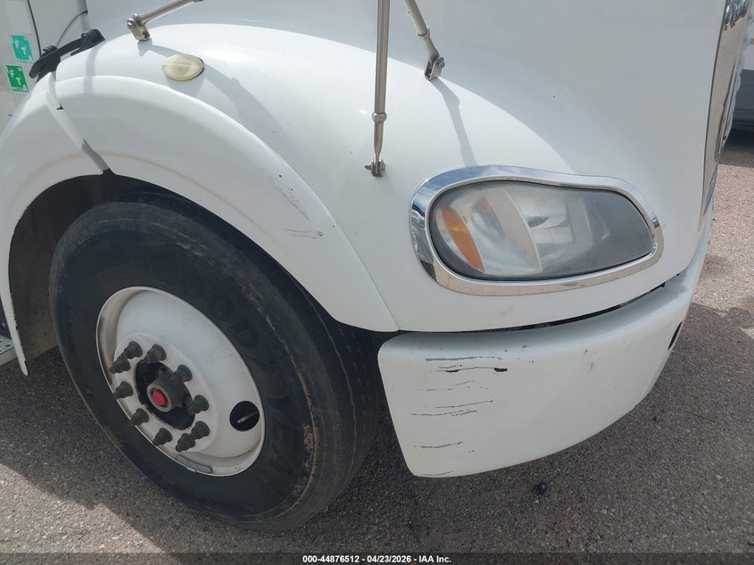2014 Freightliner M2 VIN 1FUJC5DV6EHFZ4063 IAAI salvage auction — Unknown, Wait Title, sold $8,900 on 2026-07-09 (photo 2)