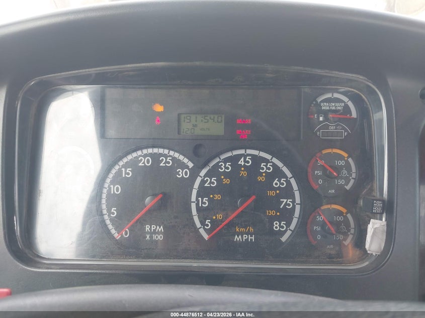 2014 Freightliner M2 VIN 1FUJC5DV6EHFZ4063 IAAI salvage auction — Unknown, Wait Title, sold $8,900 on 2026-07-09 (photo 3)