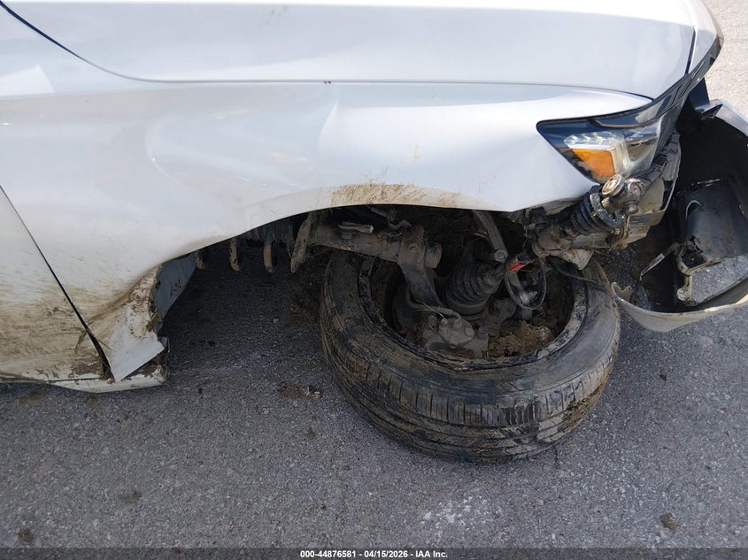 2020 Honda Accord VIN 1HGCV1F33LA071313 IAAI salvage auction — RIGHT FRONT, Salvage (Missouri), sold $2,950 on 2026-07-09 (photo 6)