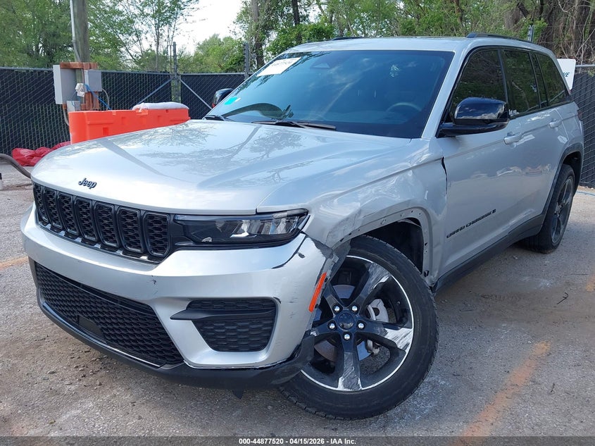 2024 Jeep Grand cherokee VIN 1C4RJHAG8R8512778 IAAI salvage auction — LEFT SIDE, Wait Title, sold $12,400 on 2026-07-29 (photo 2)