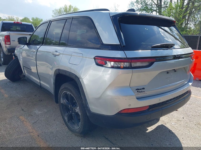 2024 Jeep Grand cherokee VIN 1C4RJHAG8R8512778 IAAI salvage auction — LEFT SIDE, Wait Title, sold $12,400 on 2026-07-29 (photo 3)