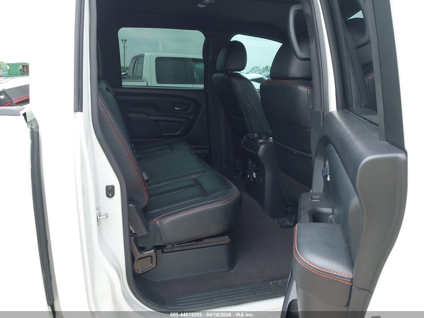 2022 Nissan TITAN VIN 1N6AA1ED1NN101509 IAAI salvage auction — SIDE, Salvage Title, sold $9,100 on 2026-07-20 (photo 8)