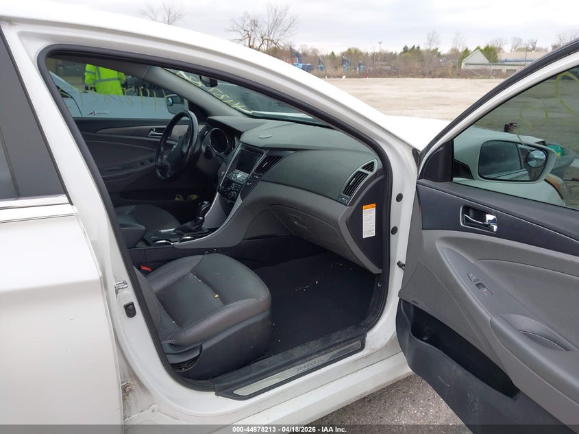 2013 Hyundai Sonata hybrid VIN KMHEC4A47DA090460 IAAI salvage auction — FRONT END, Wait Title, sold $275 on 2026-07-21 (photo 5)