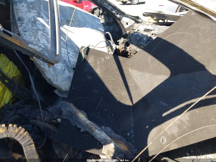 2016 BMW 3er VIN WBA8E9G5XGNT87385 IAAI salvage auction — TOTAL BURN, Non-Repairable (California), sold $125 on 2026-08-11 (photo 5)