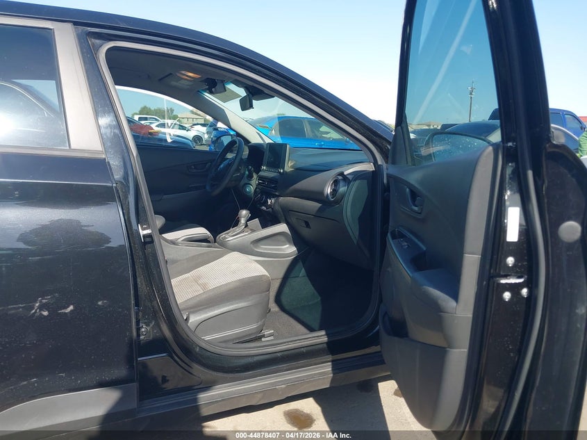 2022 Hyundai Kona VIN KM8K22AB2NU824463 IAAI salvage auction — LEFT SIDE, Salvage Title, sold $2,750 on 2026-07-28 (photo 5)