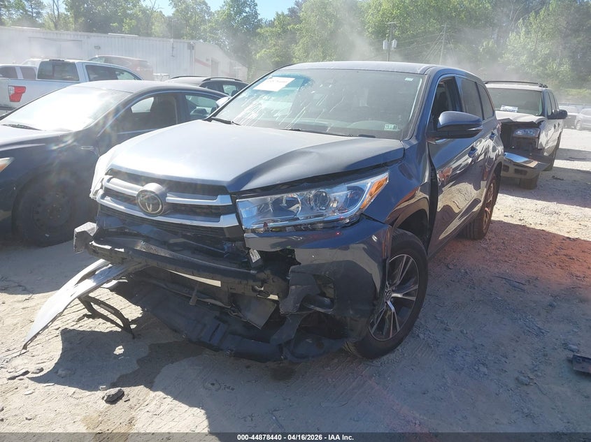 2019 Toyota Highlander VIN 5TDBZRFH2KS959349 IAAI salvage auction — FRONT END, Wait Title, sold $6,150 on 2026-07-21 (photo 2)