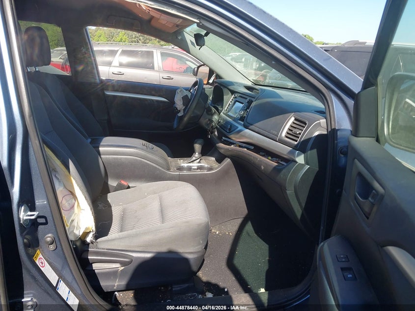 2019 Toyota Highlander VIN 5TDBZRFH2KS959349 IAAI salvage auction — FRONT END, Wait Title, sold $6,150 on 2026-07-21 (photo 5)