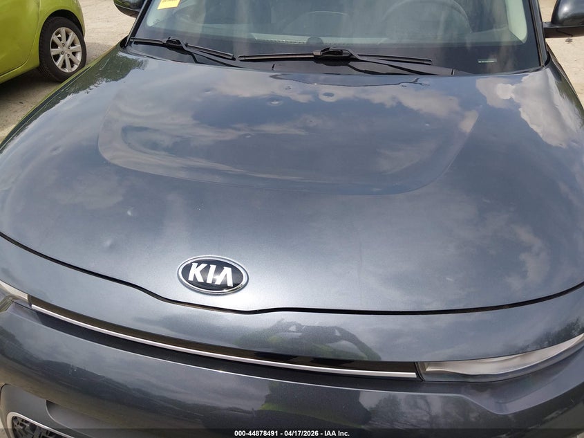 2020 Kia Soul VIN KNDJ23AU3L7103085 IAAI salvage auction — HAIL, Salvage Title, sold $3,600 on 2026-07-09 (photo 6)