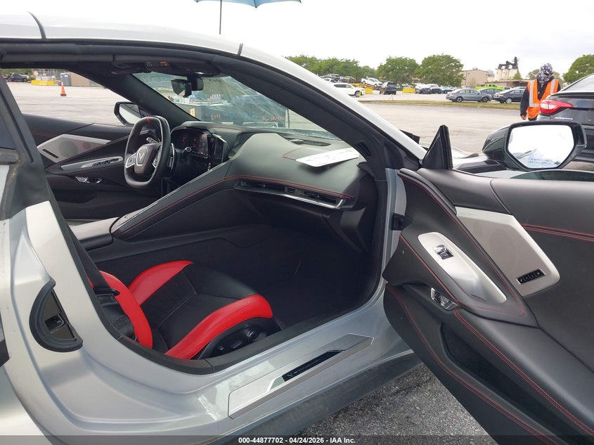 2021 Chevrolet Corvette VIN 1G1YC3D48M5108604 IAAI salvage auction — LEFT SIDE, Salvage Title, sold $33,850 on 2026-07-09 (photo 5)