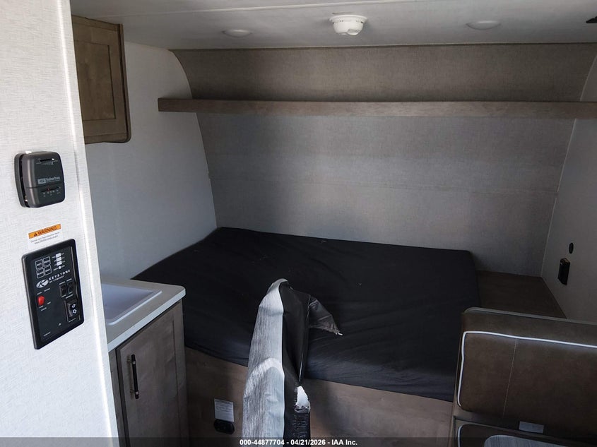 2025 Keystone rv Other VIN 4YDTSGE1XSW104154 IAAI salvage auction — SIDE, Certificate Of Title (Nebraska), sold $900 on 2026-07-09 (photo 5)