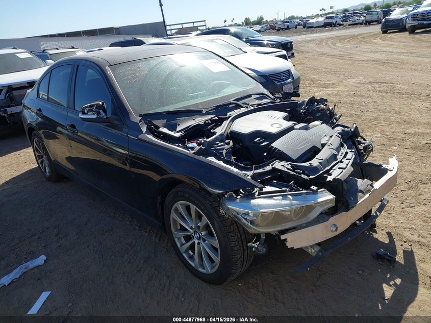 2018 BMW 3er VIN WBA8A9C52JAH14168 IAAI salvage auction — LEFT FRONT, Salvage (Arizona), sold $25 on 2026-07-21 (photo 1)