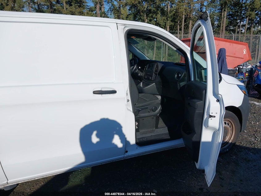 2022 Mercedes-benz Metris VIN W1YV0BEY5N4178160 IAAI salvage auction — THEFT, Wait Title, sold $12,600 on 2026-07-29 (photo 5)