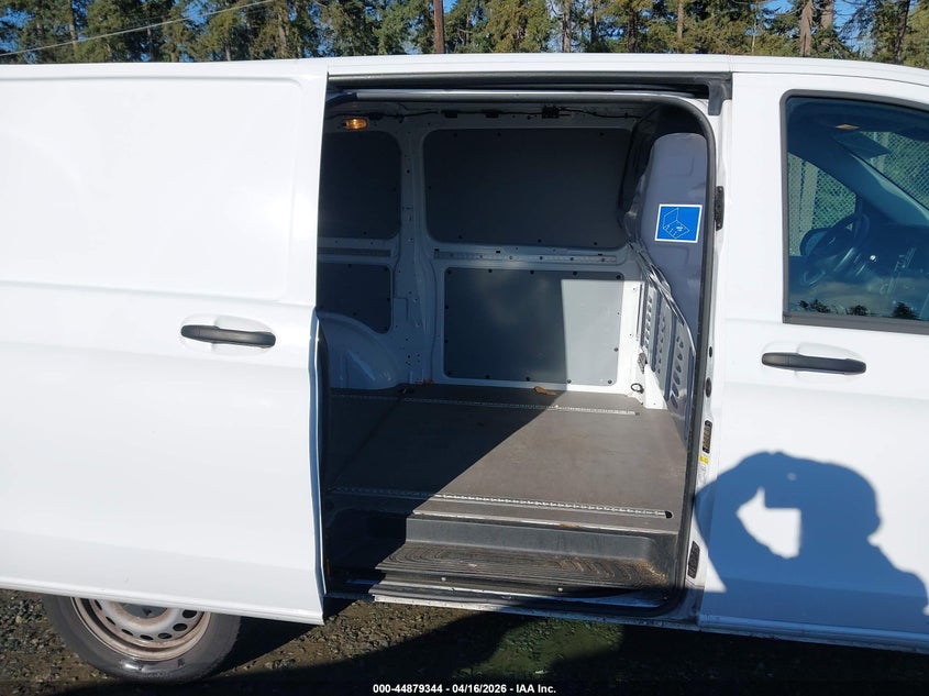 2022 Mercedes-benz Metris VIN W1YV0BEY5N4178160 IAAI salvage auction — THEFT, Wait Title, sold $12,600 on 2026-07-29 (photo 8)