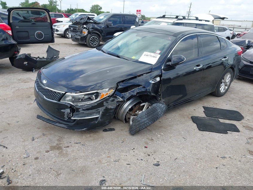 2018 Kia Optima VIN 5XXGU4L35JG243061 IAAI salvage auction — LEFT FRONT, Salvage Title, sold $1,825 on 2026-07-15 (photo 2)