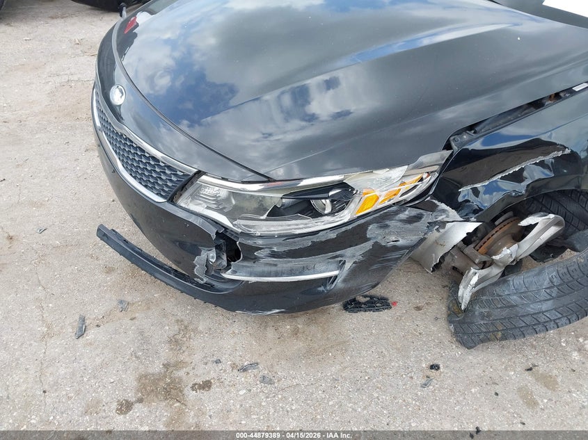 2018 Kia Optima VIN 5XXGU4L35JG243061 IAAI salvage auction — LEFT FRONT, Salvage Title, sold $1,825 on 2026-07-15 (photo 6)