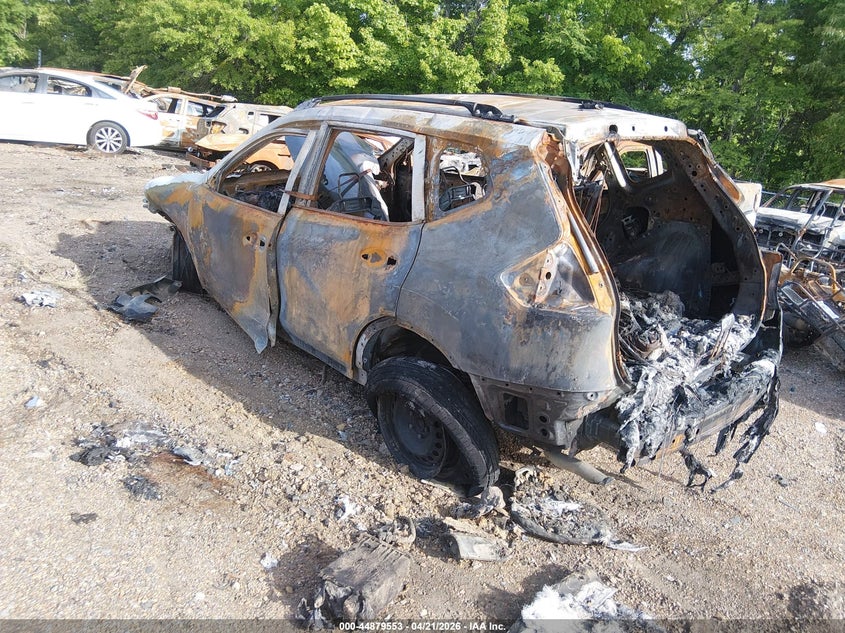 2016 Nissan Rogue VIN JN8AT2MT5GW012295 IAAI salvage auction — ENGINE BURN, Junking Certificate (Mississippi), sold $25 on 2026-07-23 (photo 3)
