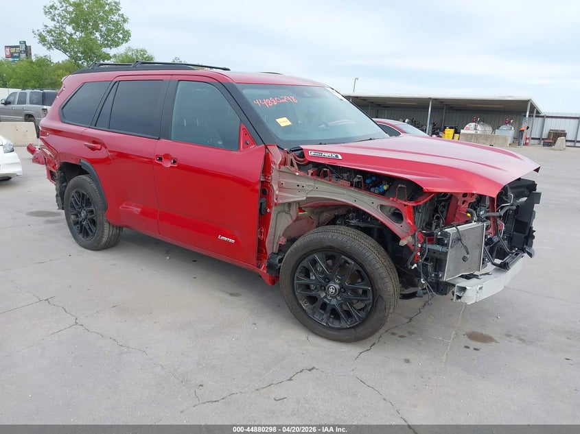 2025 Toyota Sequoia VIN 7SVAAABA2SX053831 — IAAI salvage auction photo