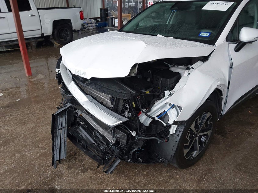 2025 Kia Sportage VIN 5XYK33DF6SG315592 IAAI salvage auction — FRONT END, Salvage (Texas), sold $7,200 on 2026-07-28 (photo 6)