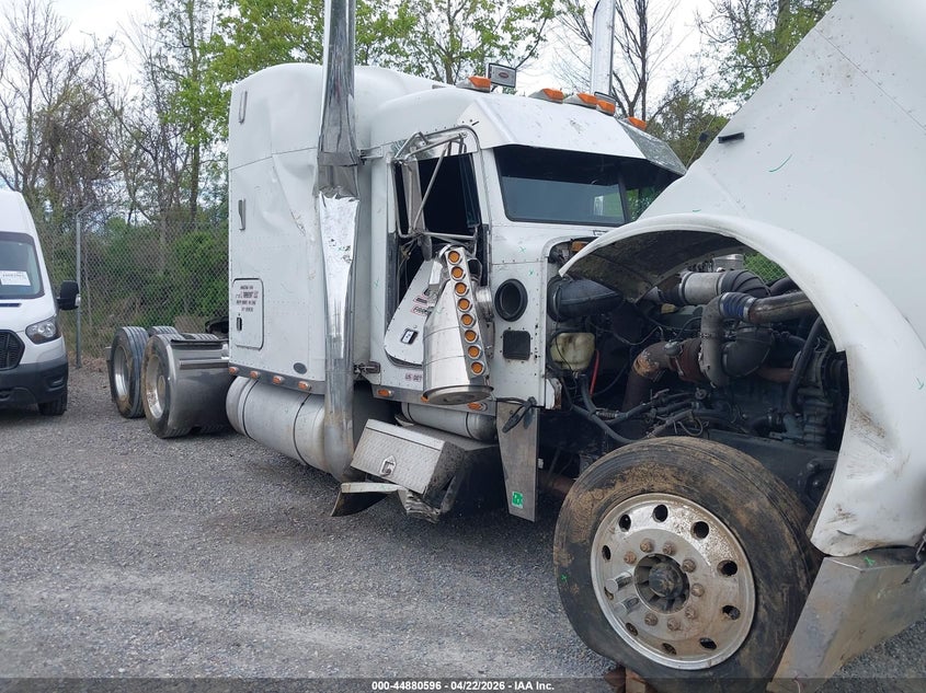 1996 Peterbilt 379 VIN 1XP5DR9X9TN414446 IAAI salvage auction — ROLLOVER, Salvage (Virginia), sold $7,400 on 2026-08-19 (photo 1)