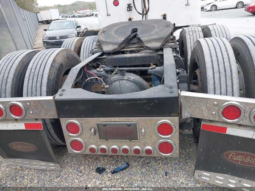 1996 Peterbilt 379 VIN 1XP5DR9X9TN414446 IAAI salvage auction — ROLLOVER, Salvage (Virginia), sold $7,400 on 2026-08-19 (photo 8)