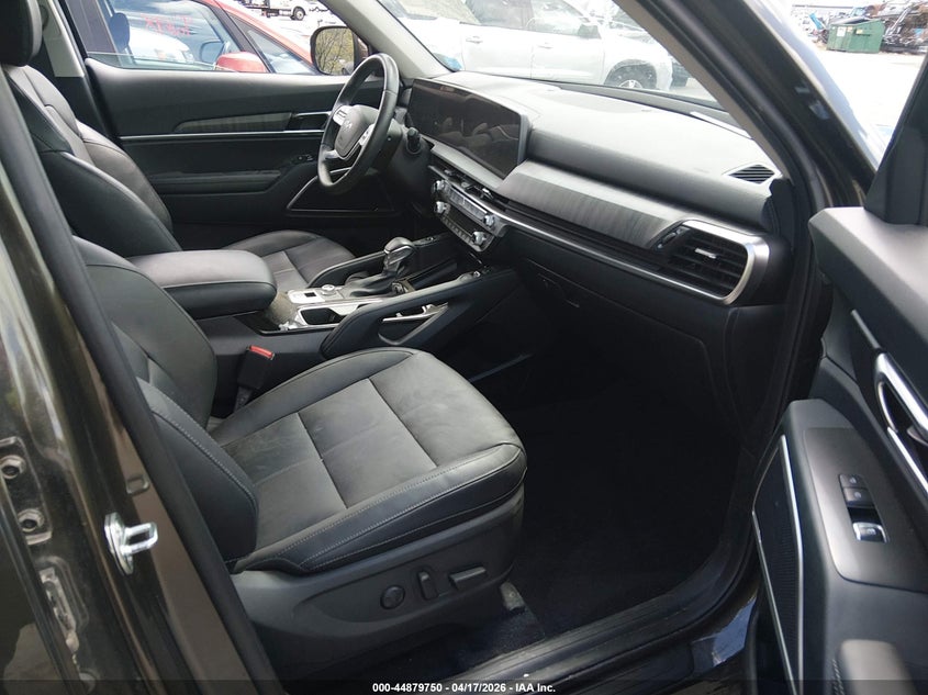 2025 Kia Telluride VIN 5XYP3DGC0SG637464 IAAI salvage auction — THEFT, Salvage Title, sold $18,550 on 2026-07-30 (photo 5)