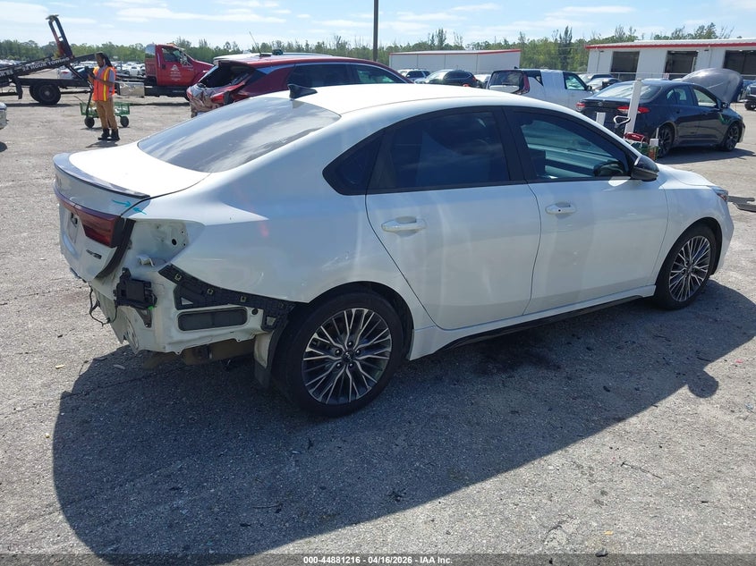 2024 Kia Forte VIN 3KPF54AD3RE799474 IAAI salvage auction — REAR END, Rebuildable (Florida), sold $7,200 on 2026-07-13 (photo 4)
